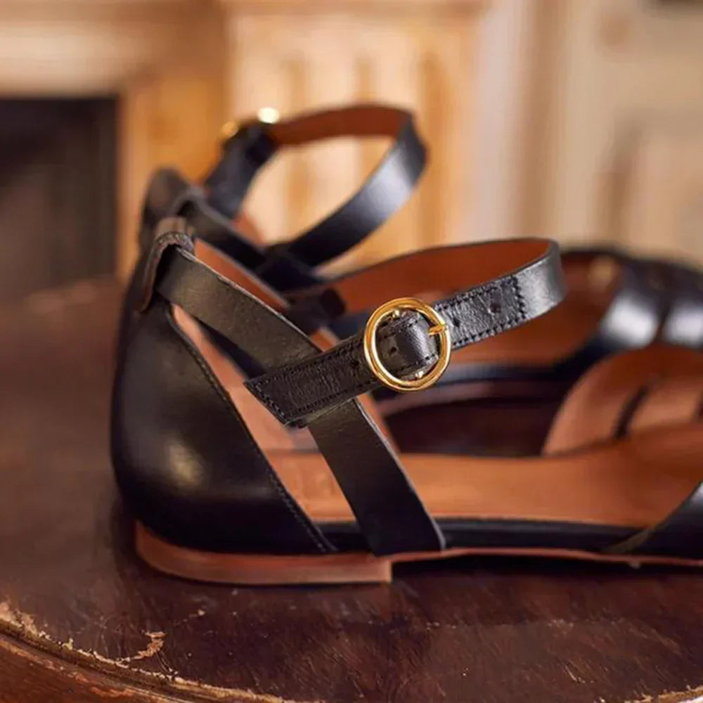 Auvrae | Strappy Flat Sandals