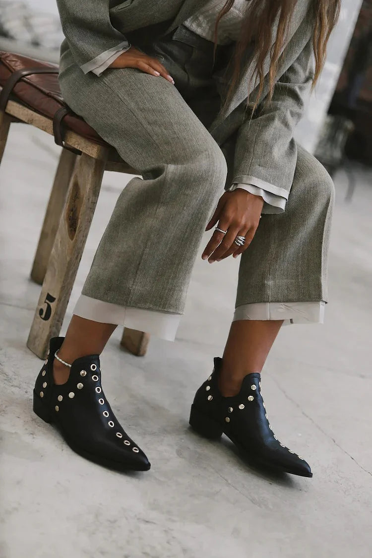 Vyvena | Pointed Studded Ankle Boot