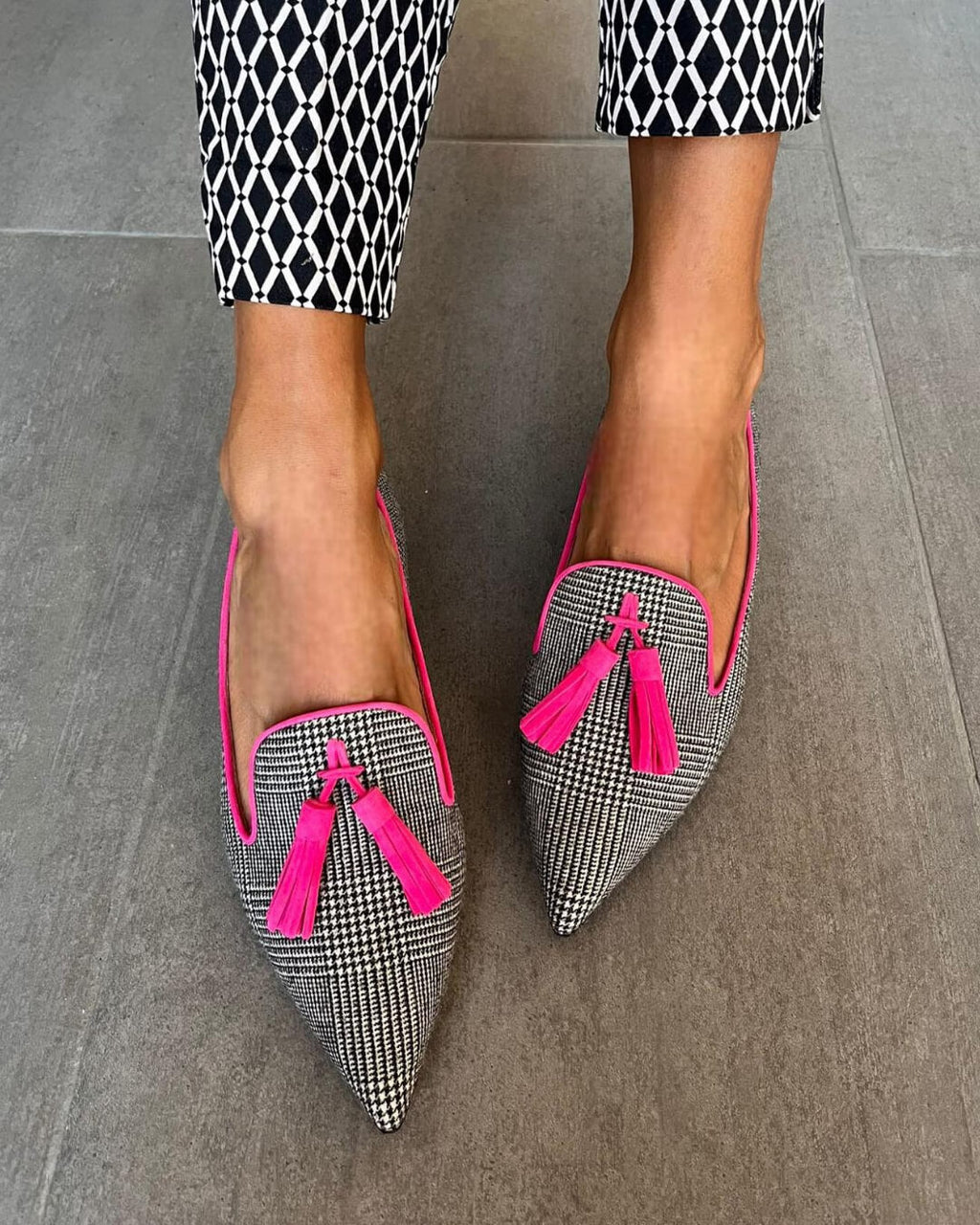Emylin | Pointed Loafer With Fluo Fringes