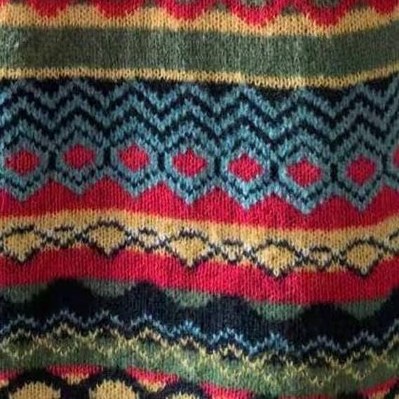 Azalea | Winter Sweater with Nordic Shoulder Pattern
