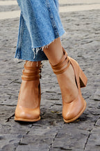 Vaesin | Triple Buckle Heels