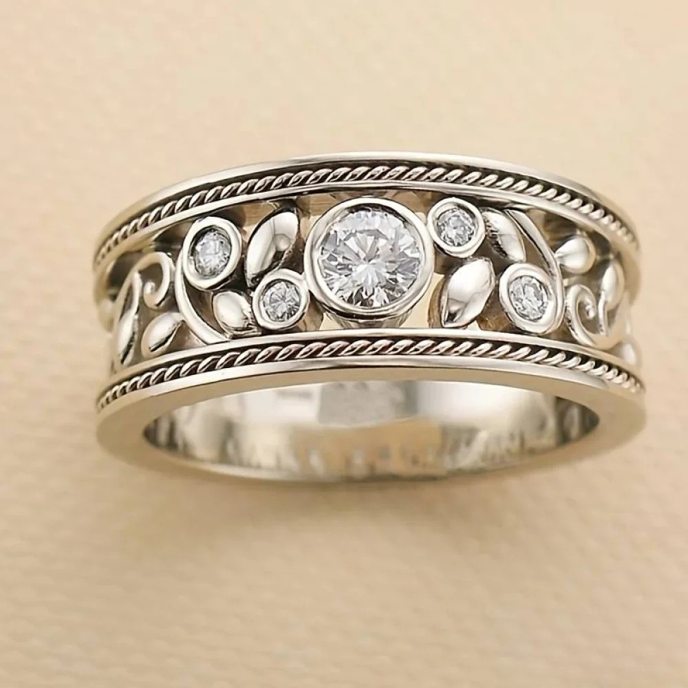 Antique Silver Ring with Zirconia