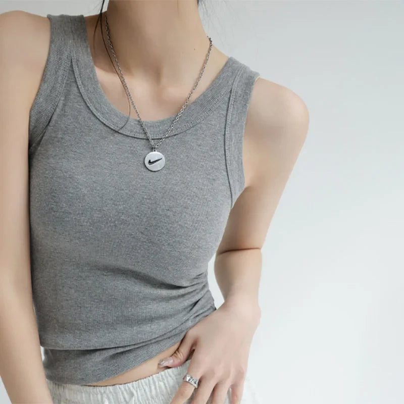 Helvyn | Comfortable Top