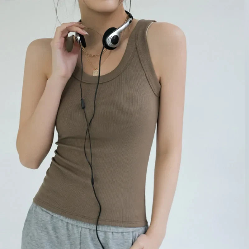 Helvyn | Comfortable Top