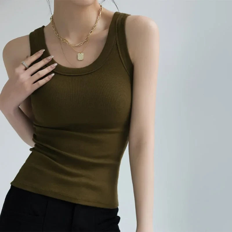 Helvyn | Comfortable Top