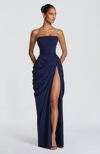 Aurelivska | Elegant Maxi Dress