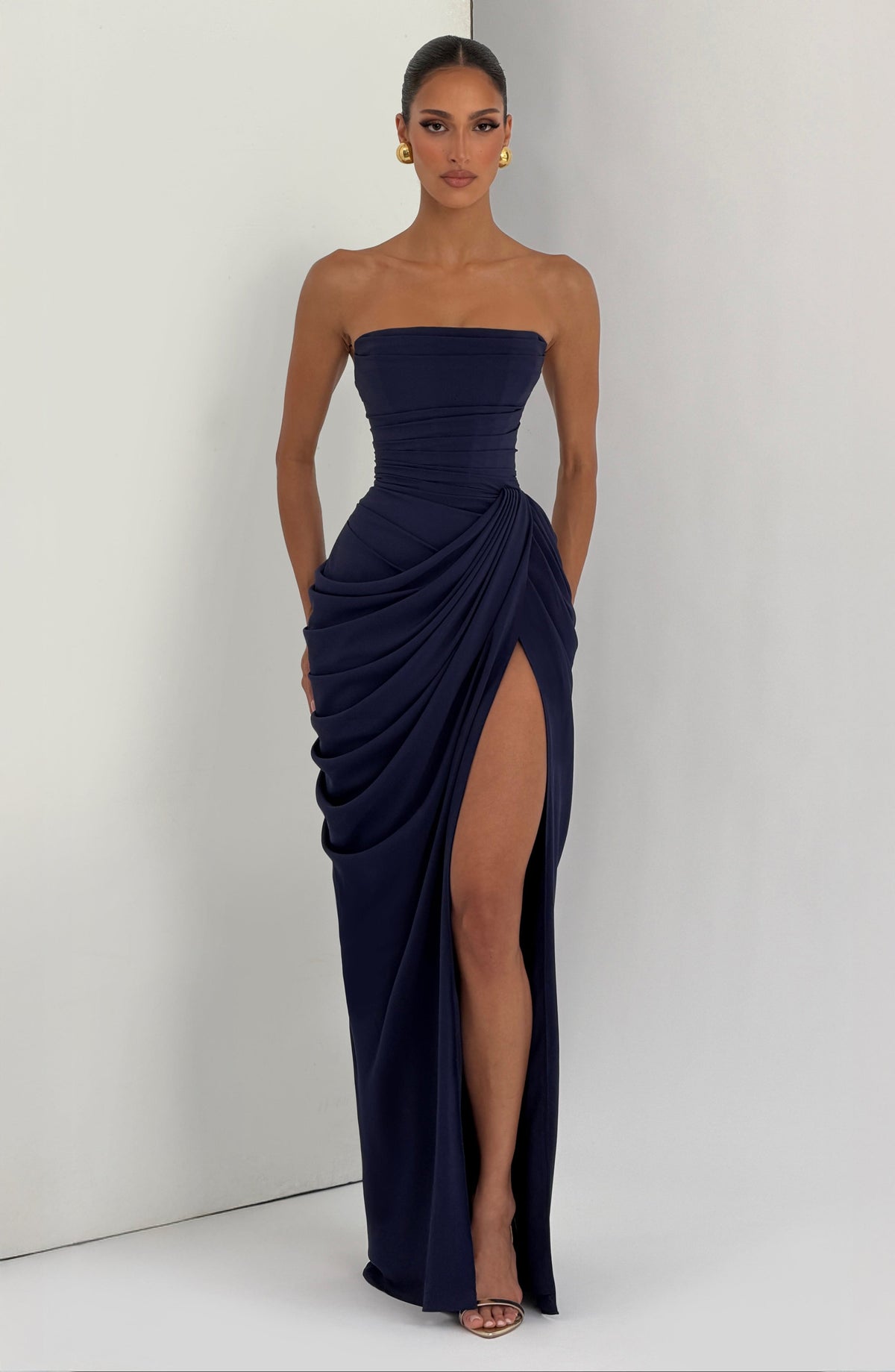 Aurelivska | Elegant Maxi Dress