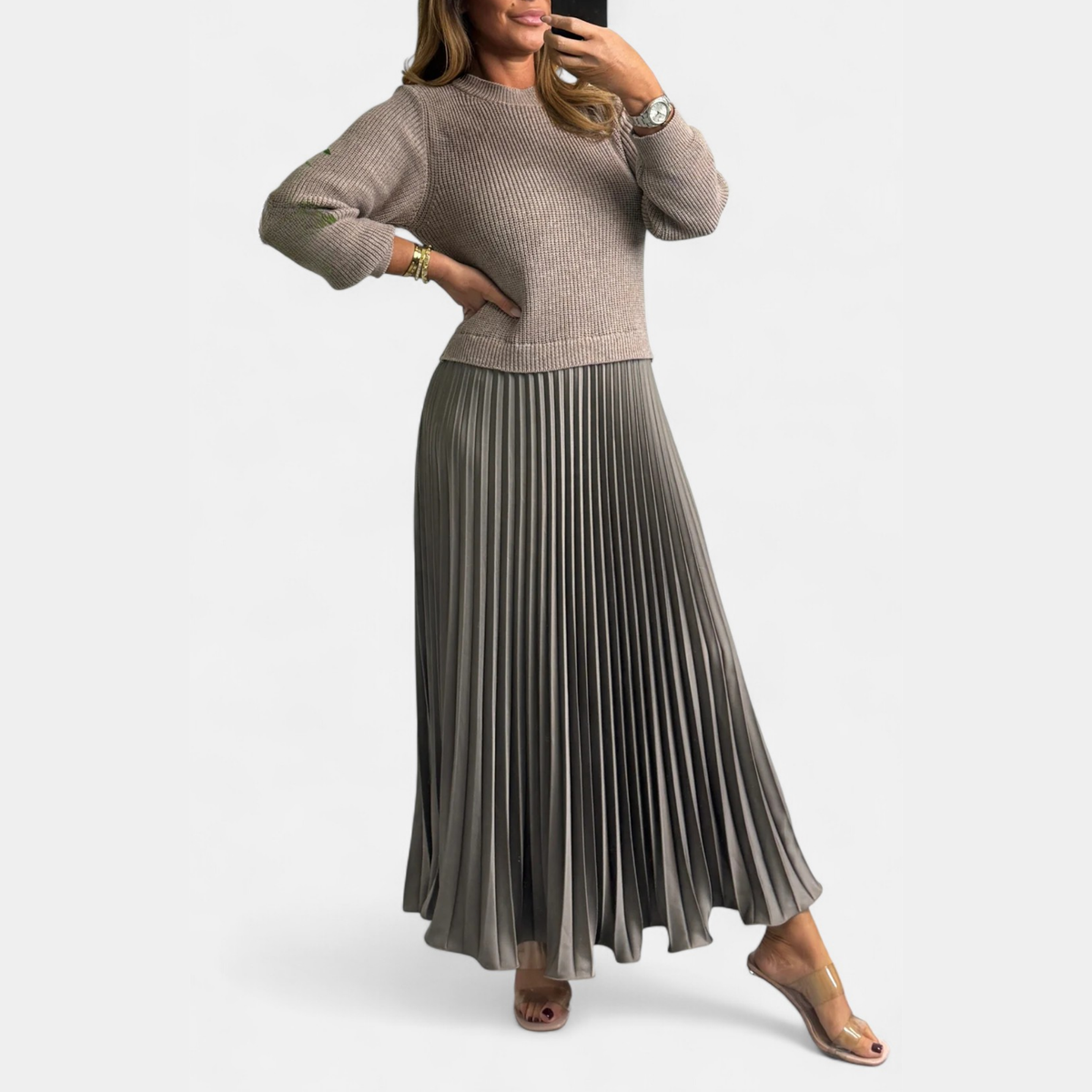 Caelynnah | Elegant Maxi Dress with Sweater & Pleated Skirt