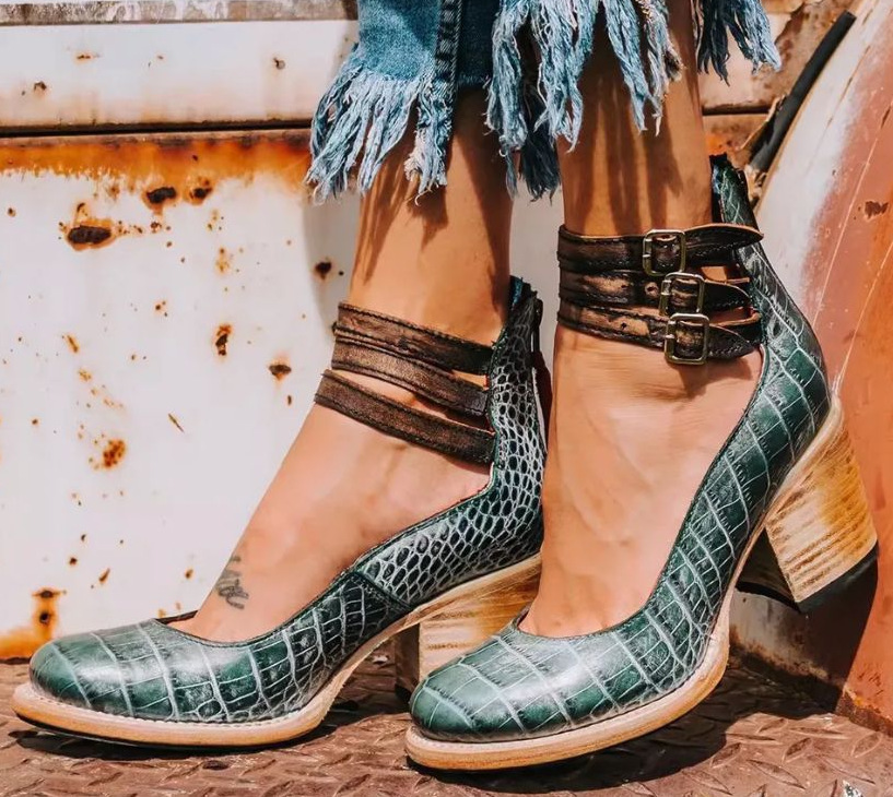 Kyshael | Sophisticated Vintage Heels